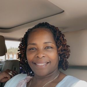 Meet your Posher, Dana